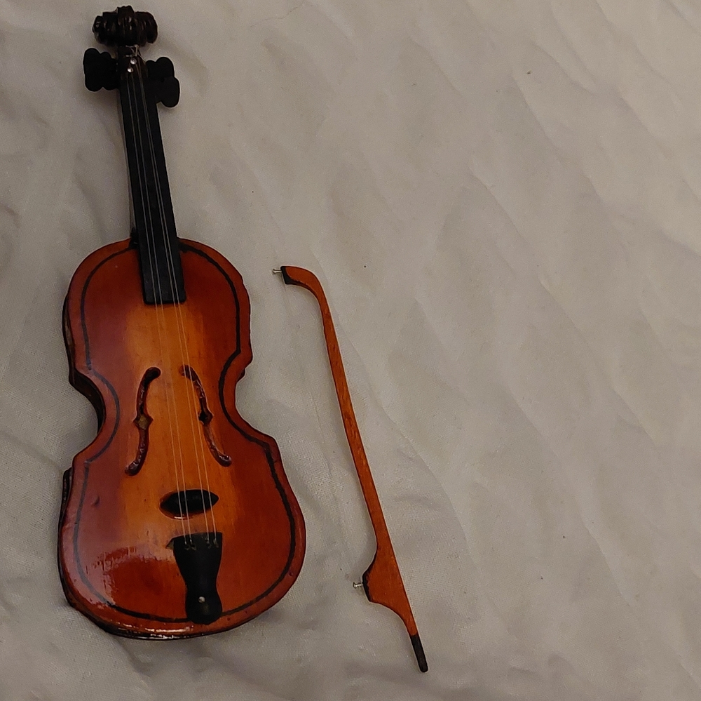 Miniature violin with case